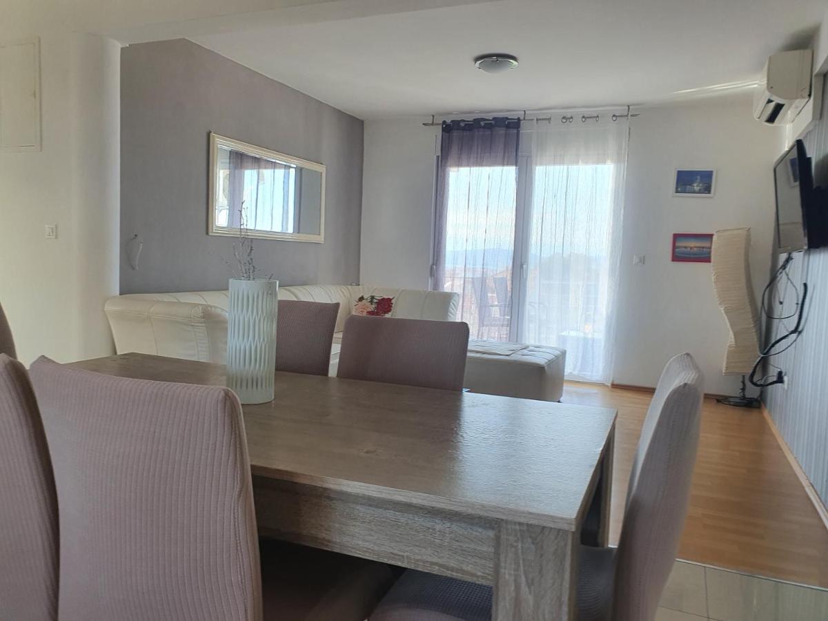 Cozy Two-Bedroom Apartment Zadar Extérieur photo